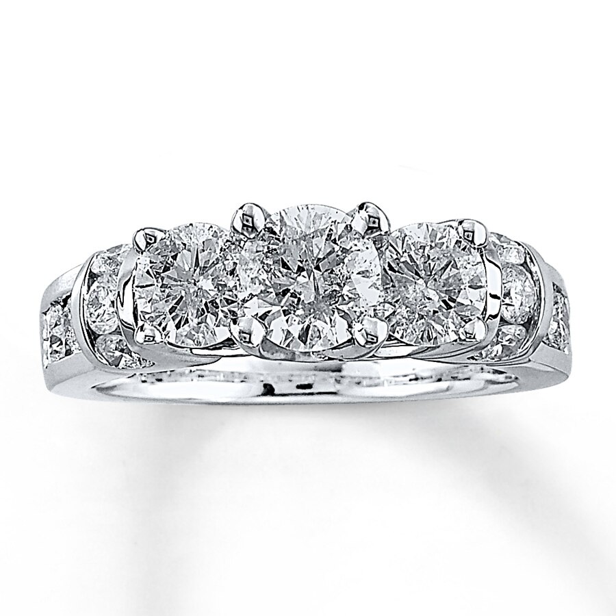 Previously Owned Three-Stone Diamond Ring 2-1/2 ct tw 14K Gold